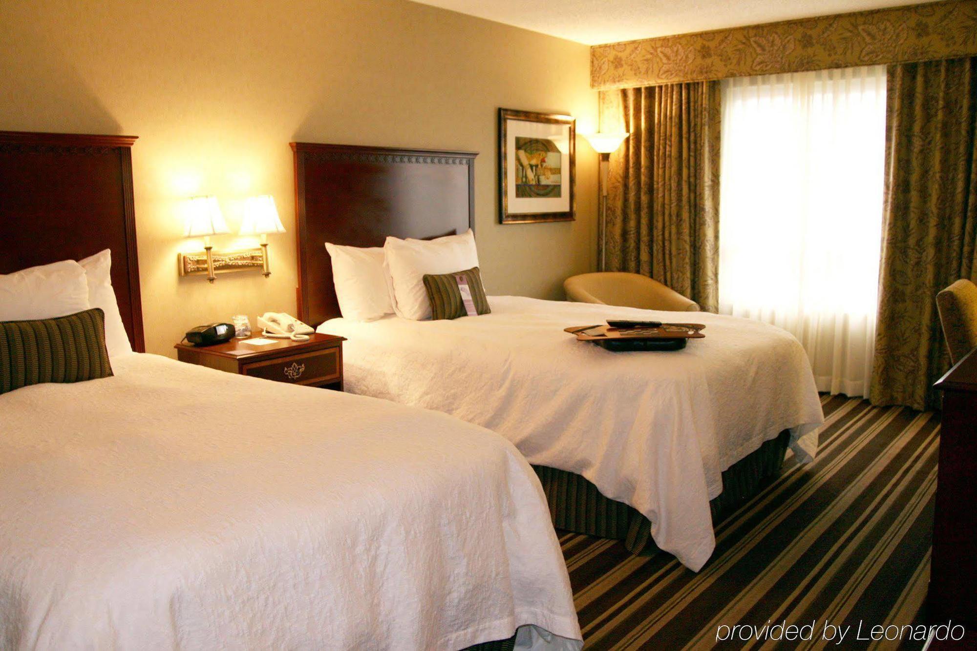 Hampton & Memphis-beale Street Hotel 3*